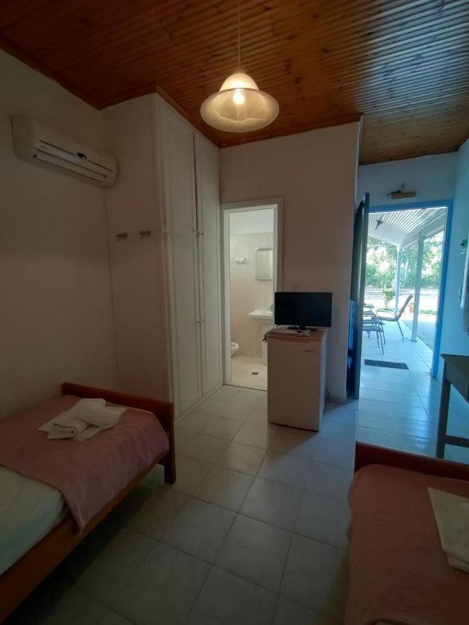 Kalogria Beach Studios Екстер'єр фото